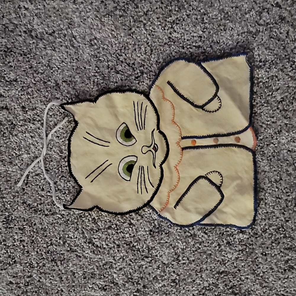 Vintage baby 👶 bib